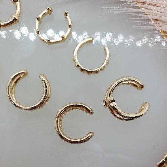 ๐ค BUNDLE TO SAVE ๐ค SHEIN 7-Piece Gold-Toned Ear Cuffs - Picture 4 of 5